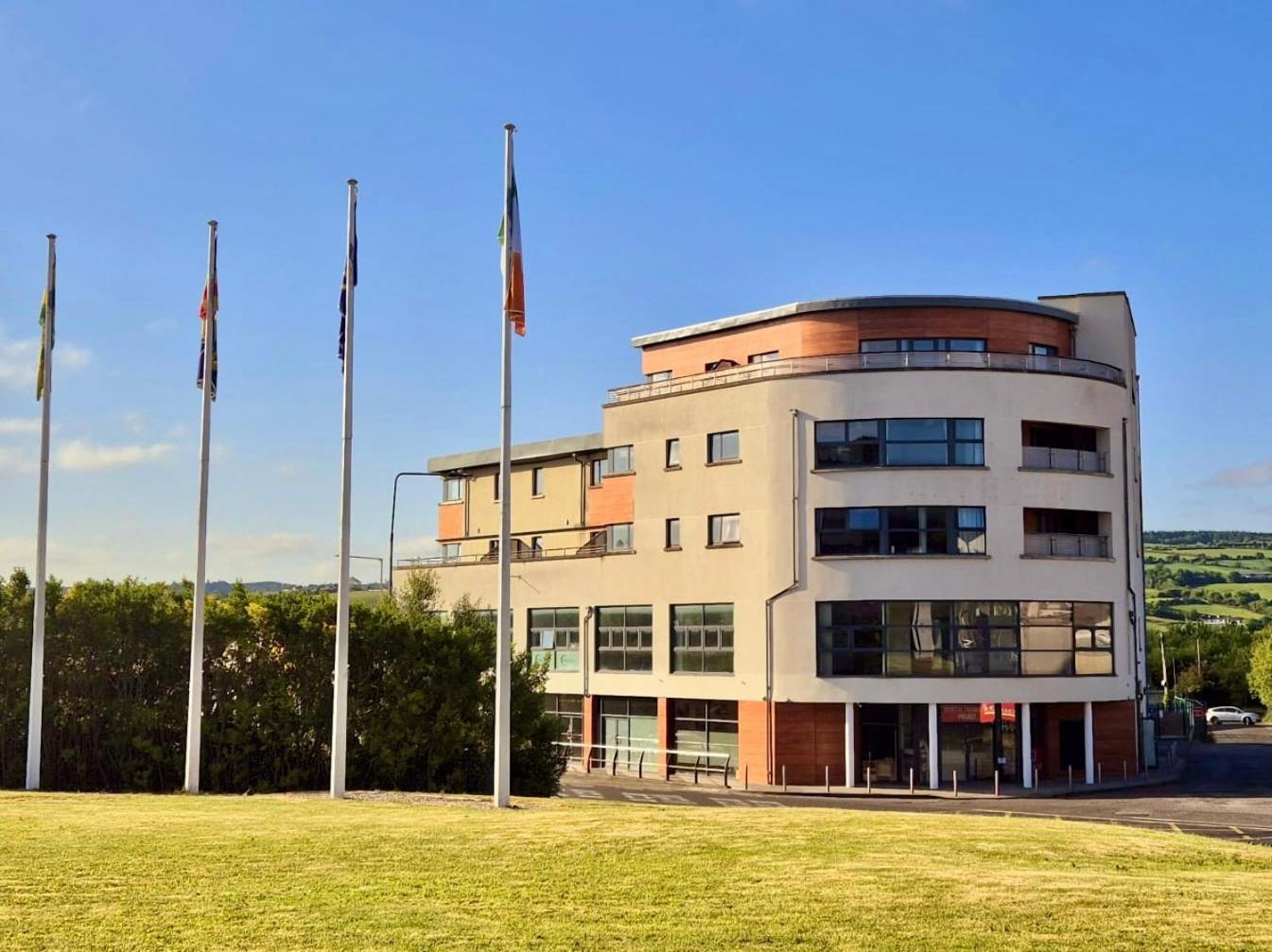 Port House Letterkenny Wild Atlantic Apartments Экстерьер фото